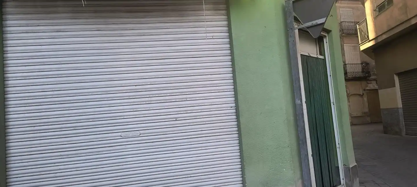 Local comercial en venda a De Fray Luis De León