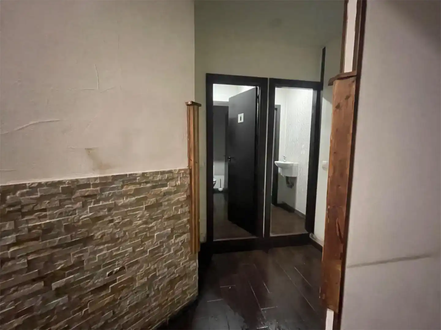 Baño de Local de alquiler en Las Rozas de Madrid con Aire acondicionado