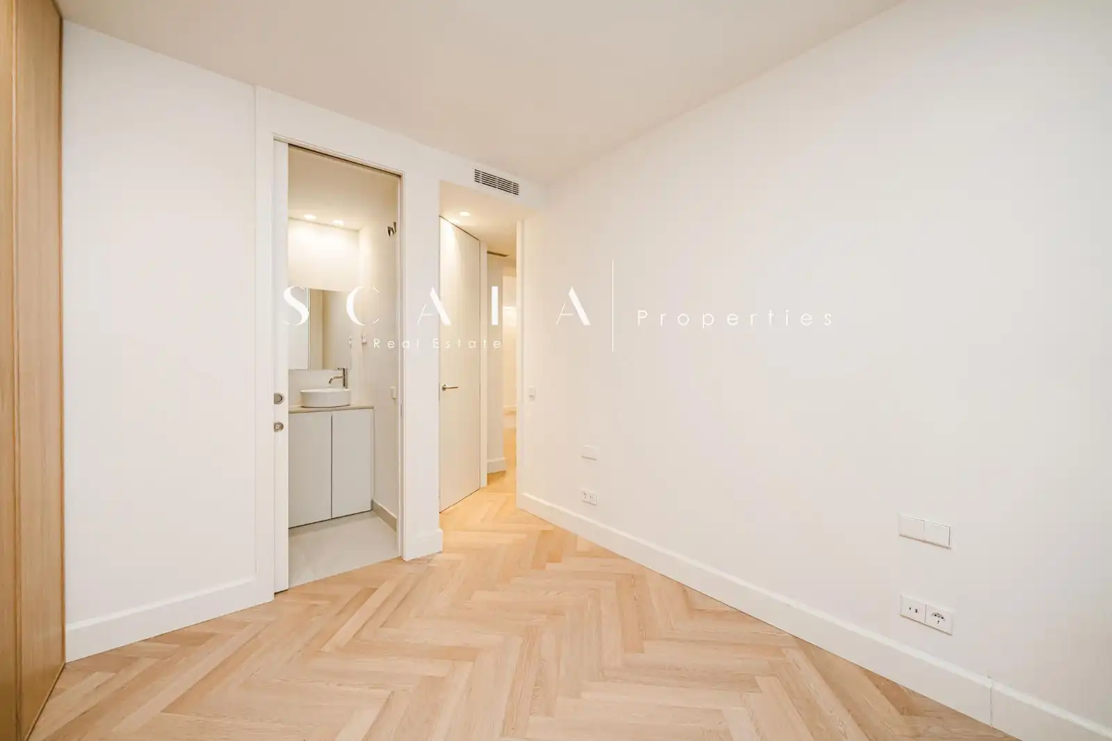 Piso con terraza en venta en Juan de Mena, imagen 25