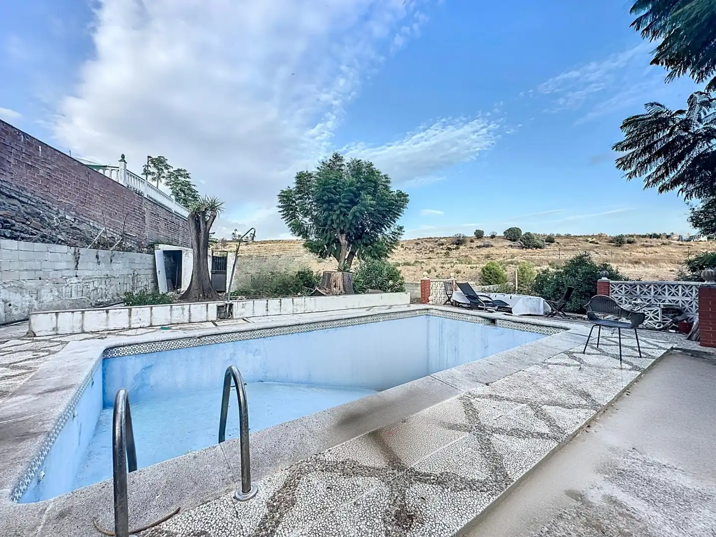 Schwimmbecken von Country house zum Verkauf in Estepona mit Klimaanlage, Privatgarten und Terrasse