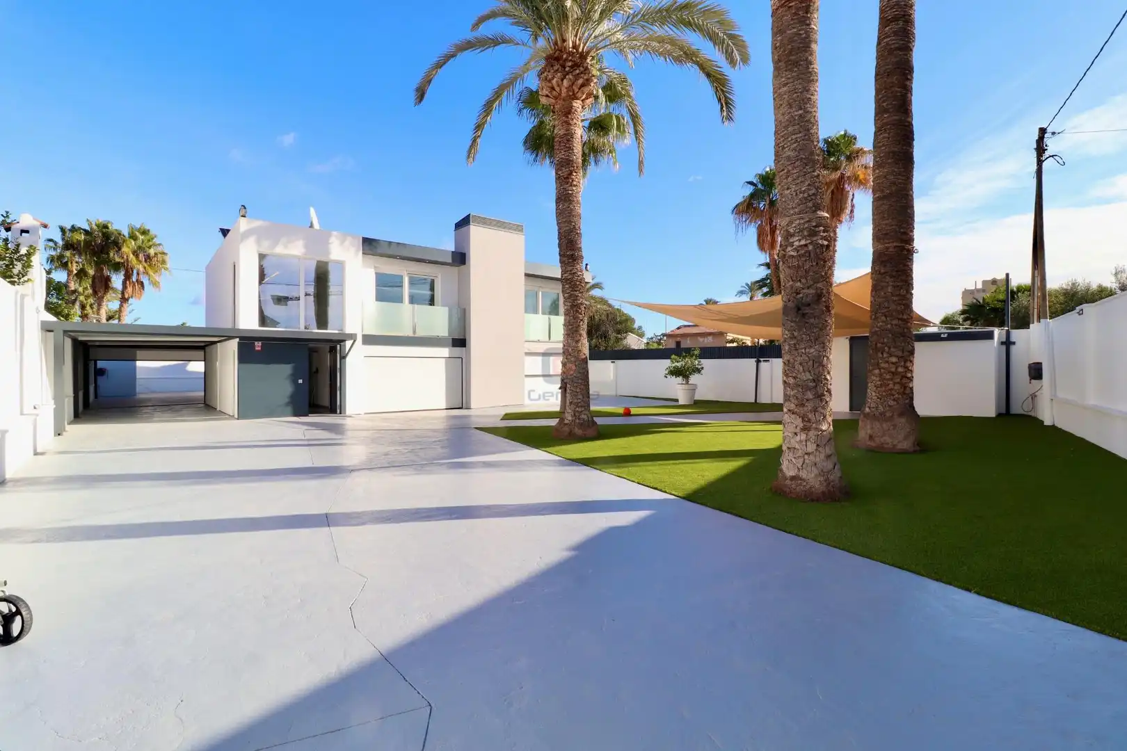 Exterior view of Houses for sale in El Campello  with Air Conditioner, Private garden and Terrace