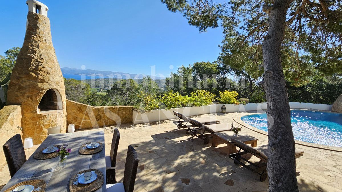 Vista exterior de Casa o xalet en venda en Sant Josep de sa Talaia amb Aire condicionat, Terrassa i Traster