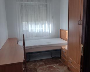 Bedroom of Flat to rent in  Jaén Capital
