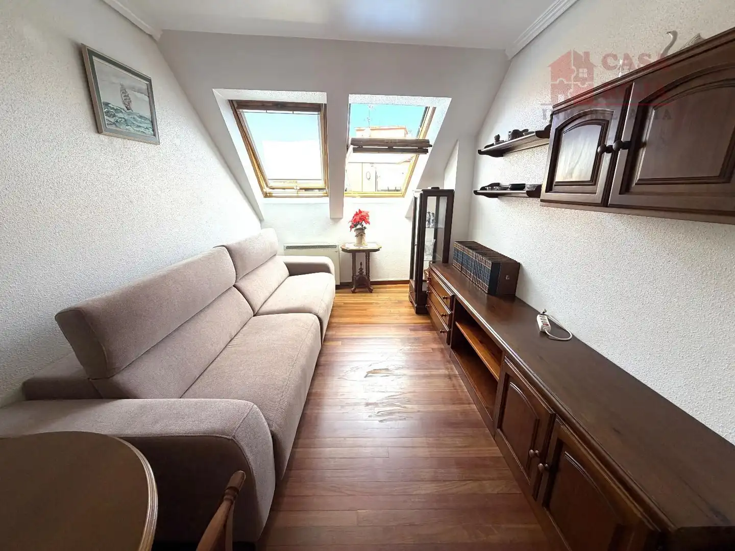 Wohnzimmer von Dachboden zum Verkauf in Cangas  mit Heizung, Parkett und Abstellraum