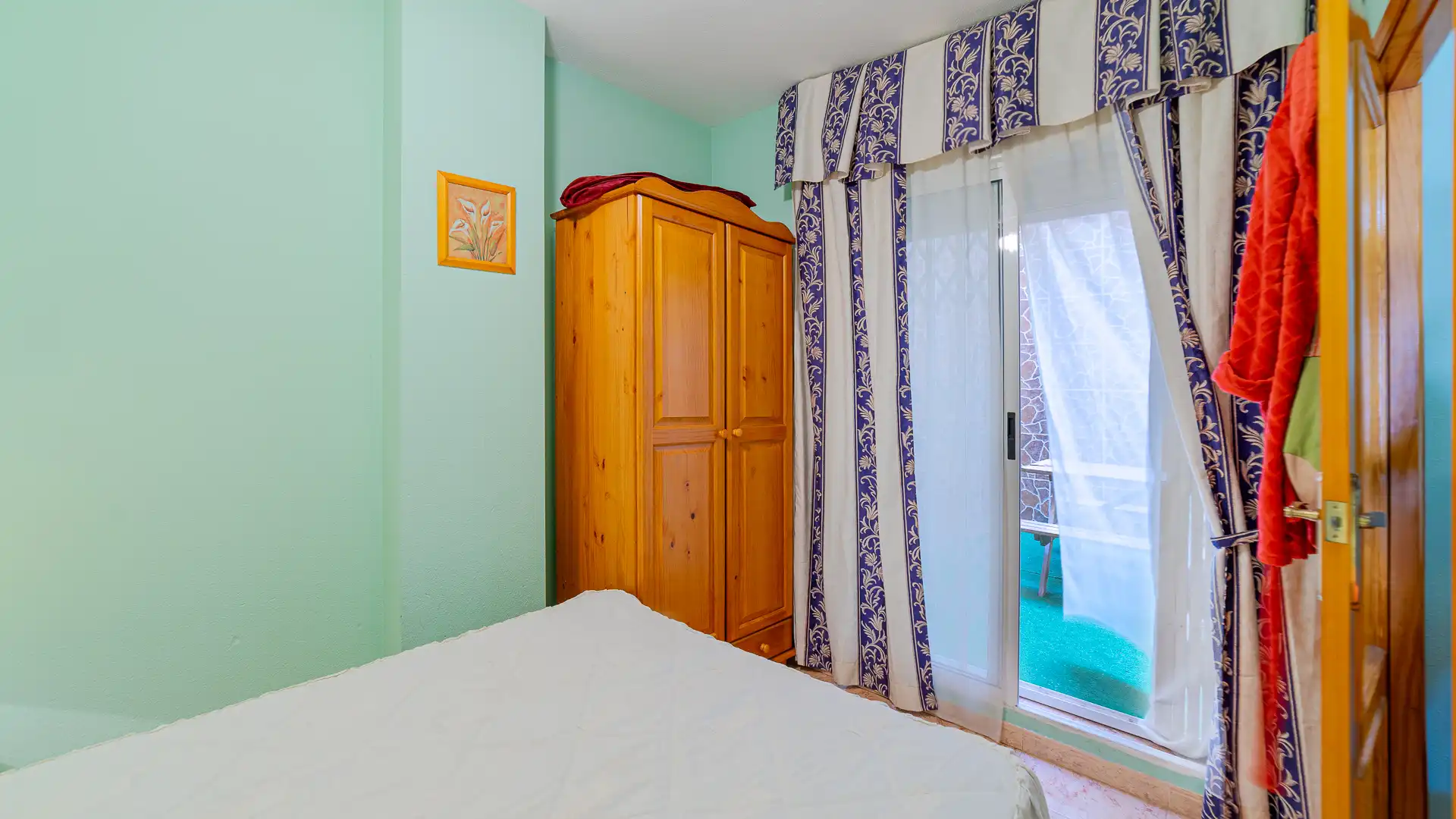 Schlafzimmer von Wohnung zum Verkauf in Torrevieja mit Klimaanlage, Heizung und Terrasse