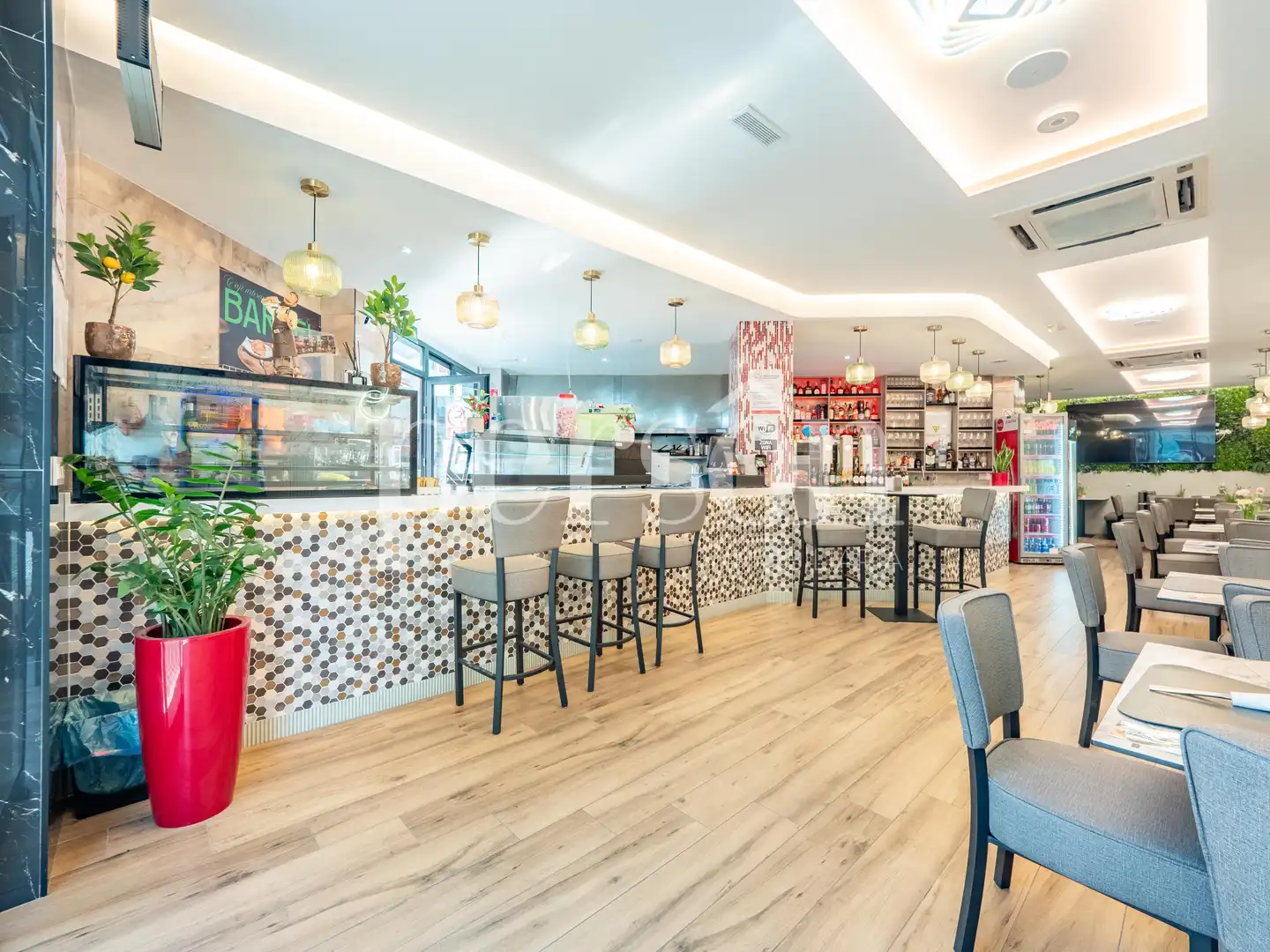 Business premises for transfer in L'Eixample, imagen 12