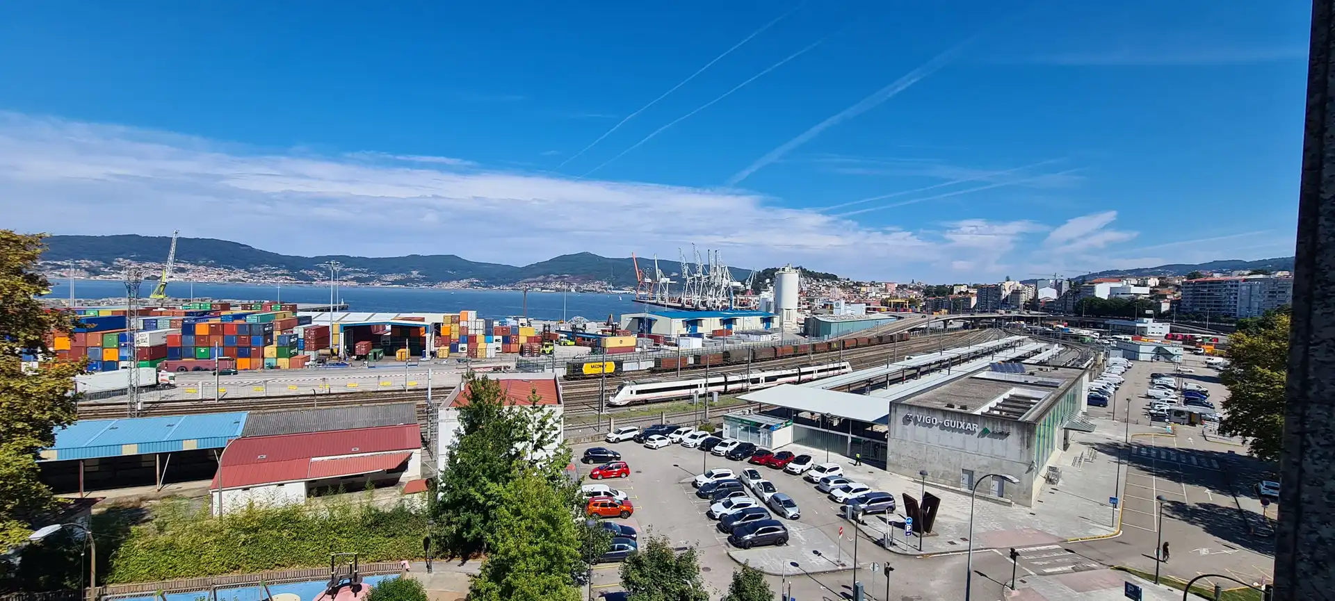 Exterior view of Flat for rent in Vigo   with Heating, Parquet flooring and Oven