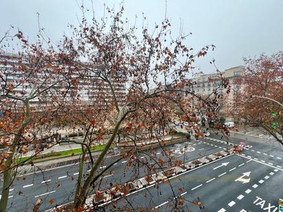 Exterior view of Flat for sale in  Madrid Capital  with Terrace