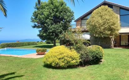 Jardí de Casa o xalet en venda en Nigrán amb Calefacció, Jardí privat i Parquet