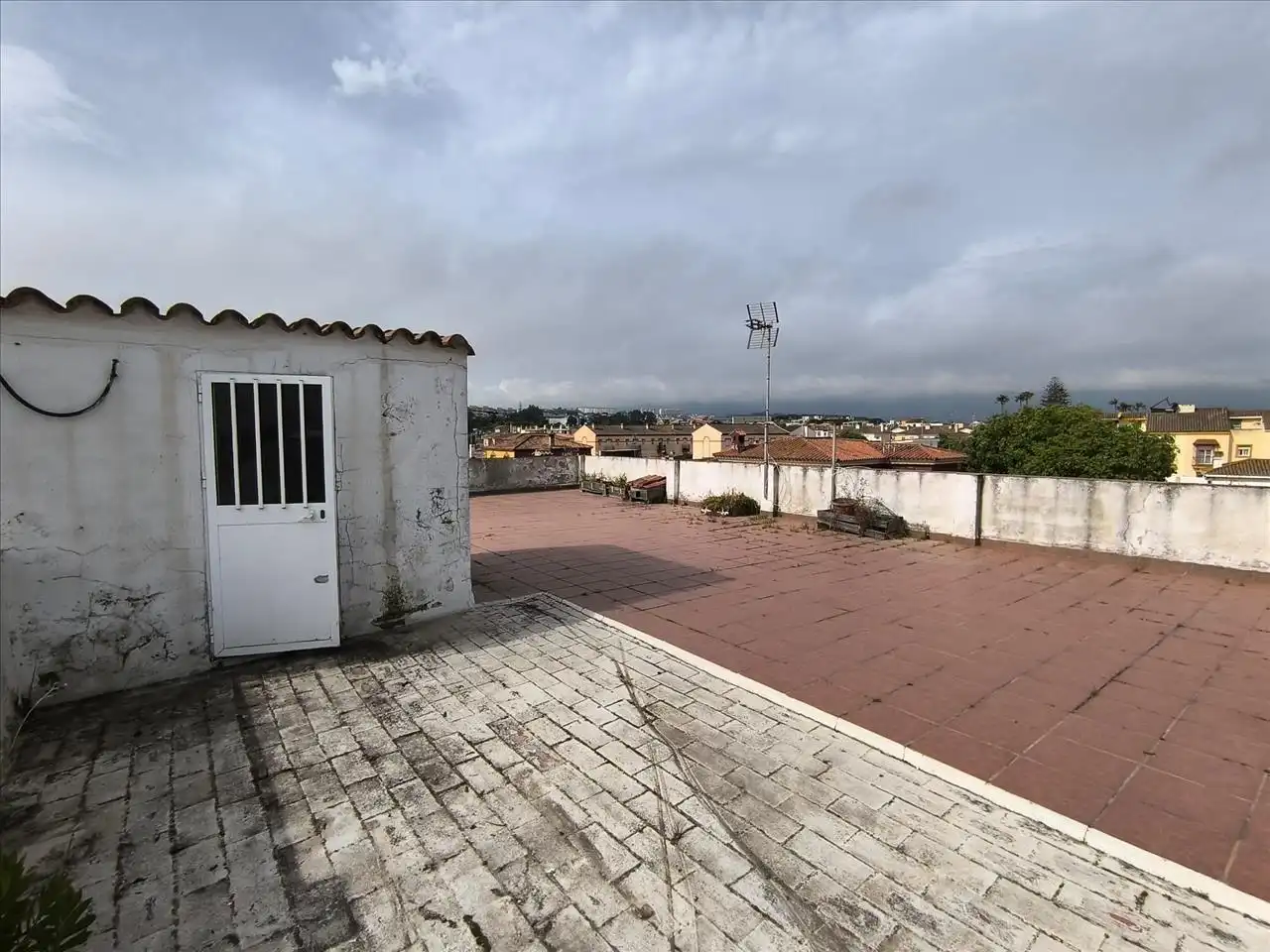 Terrace of Detached homes for sale in Algeciras  with Private garden
