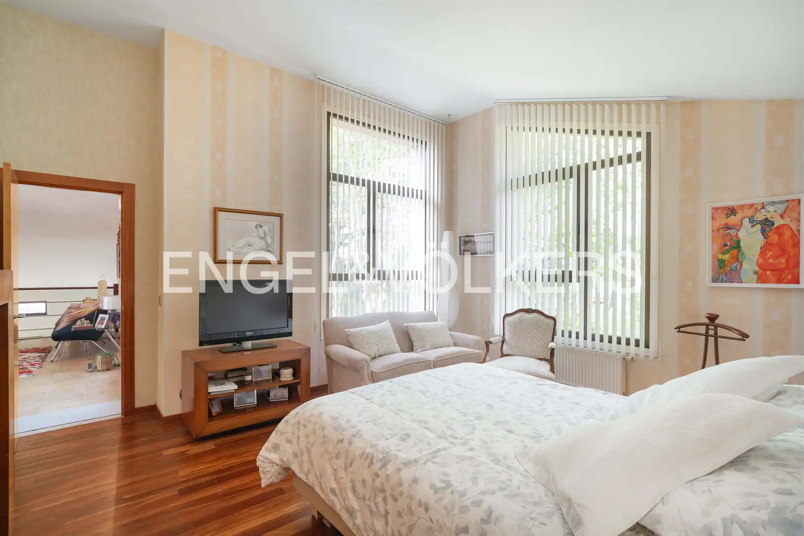 Dormitori de Casa o xalet en venda en Oleiros amb Calefacció, Jardí privat i Terrassa