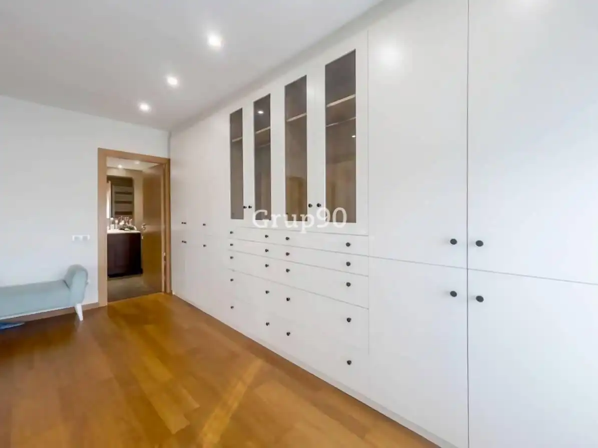 Habitación de Casa adosada en venta en Lleida con Aire acondicionado, Calefacción y Jardín privado