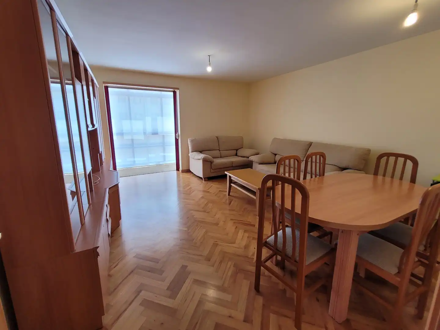 Living room of Flat for rent in A Coruña Capital   with Heating, Parquet flooring and Storage room