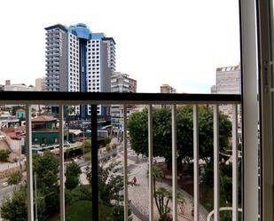 Vista exterior de Apartament de lloguer en Benidorm amb Aire condicionat i Terrassa