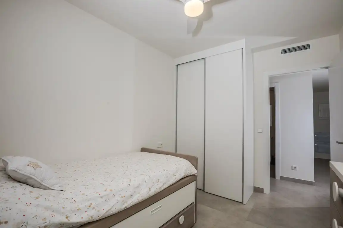 Schlafzimmer von Wohnungen zur Miete in Jávea / Xàbia mit Klimaanlage, Privatgarten und Schwimmbad