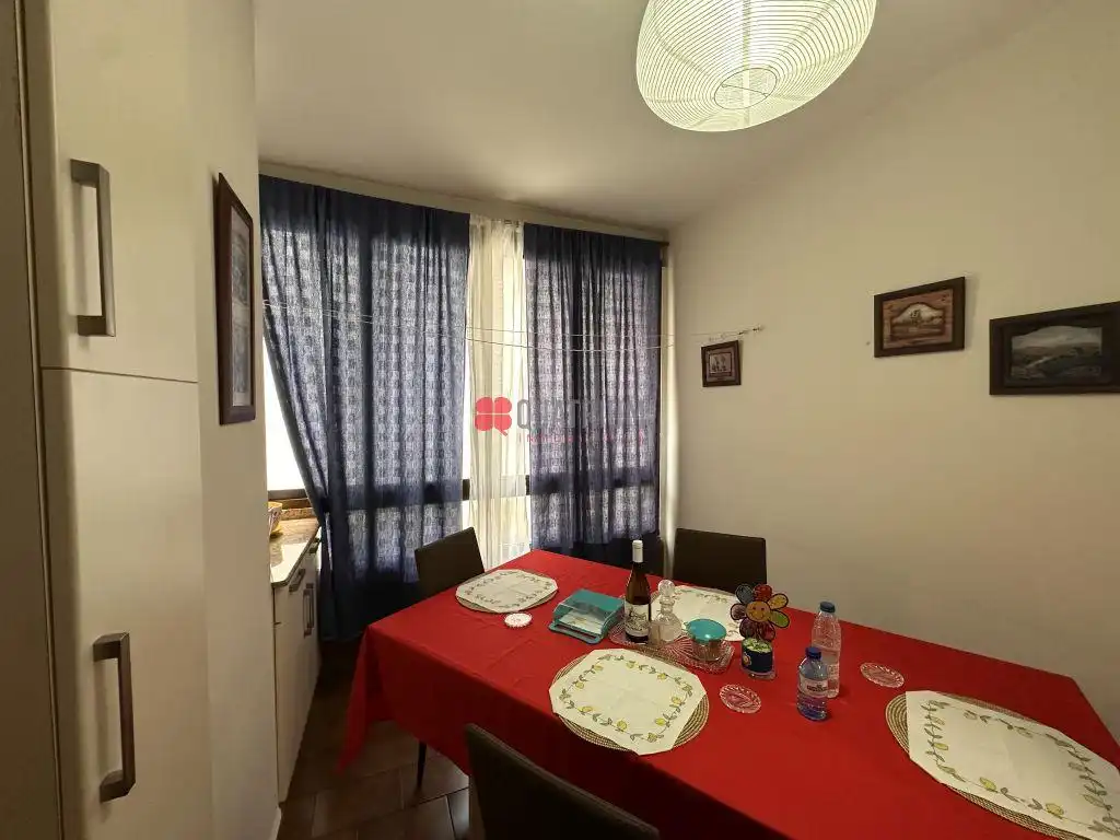 Comedor de Piso en venta en Ourense Capital  con Calefacción, Trastero y Balcón