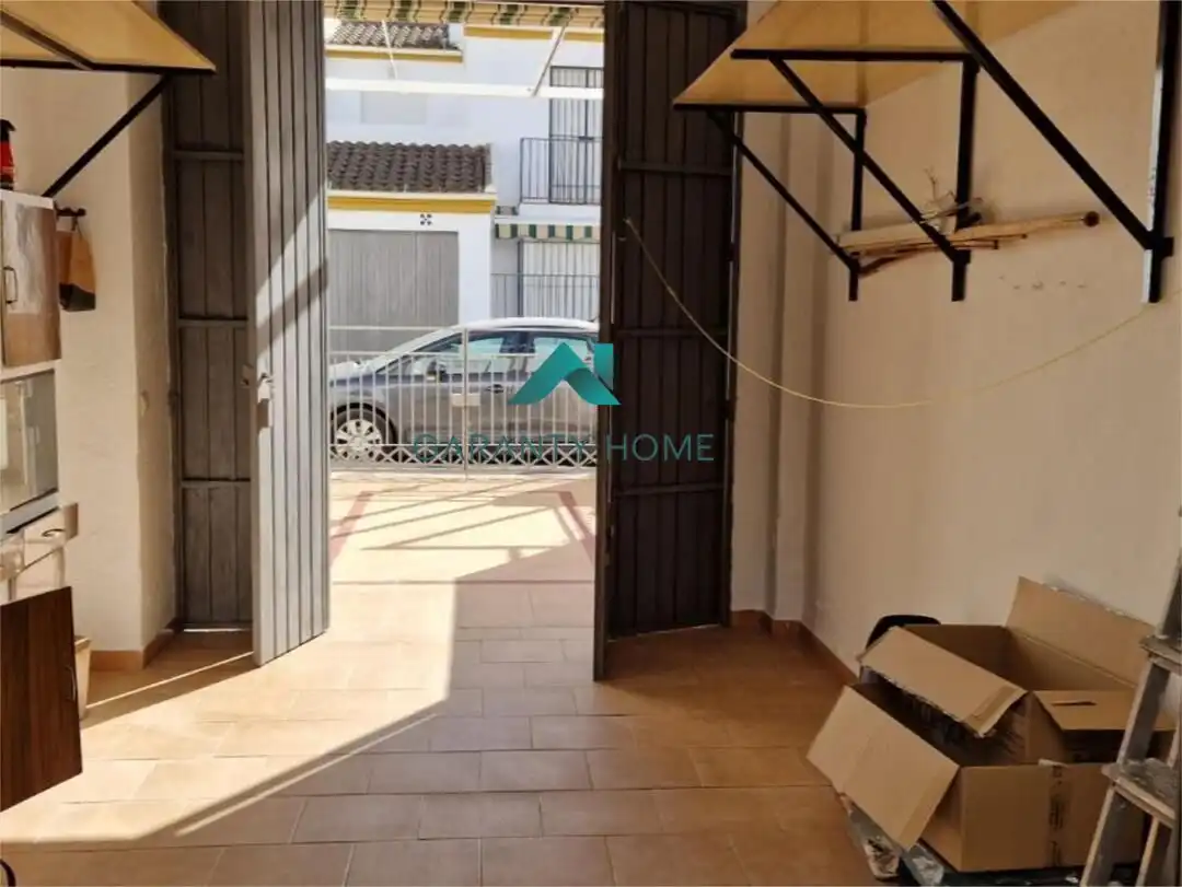 Vista exterior de Casa adosada en venta en Montefrío con Trastero
