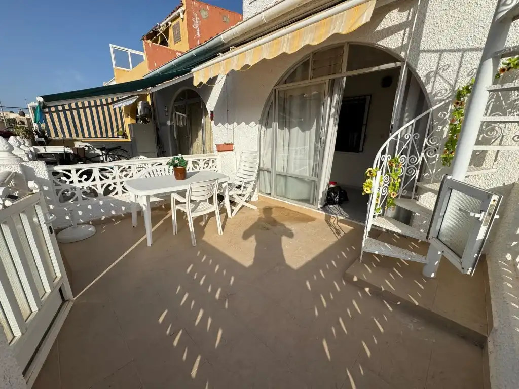 Terrassa de Casa o xalet en venda en Zona Carrefour - Urbanizaciones