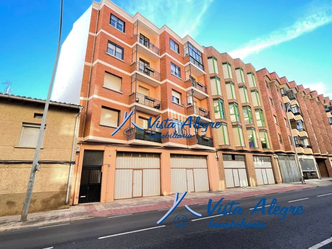 Exterior view of Flat for sale in Santo Domingo de la Calzada  with Heating and Terrace