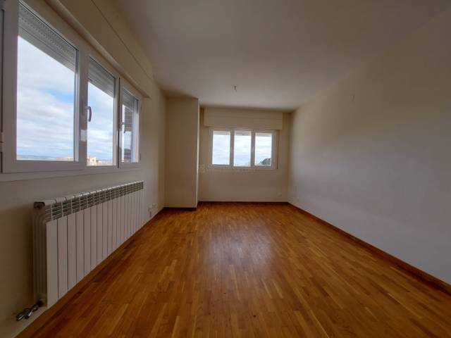 Piso en Venta en Logroño - Dinamarca en Portillejo - Valdegastea