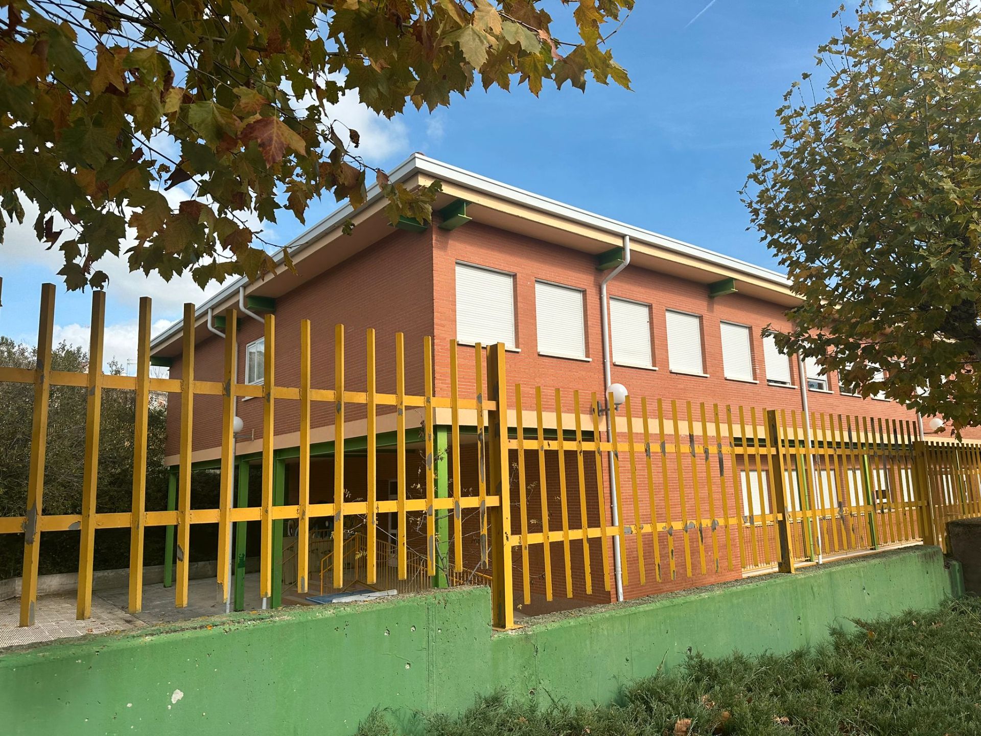 Exterior view of Single-family semi-detached for sale in Collado Mediano  with Private garden and Storage room