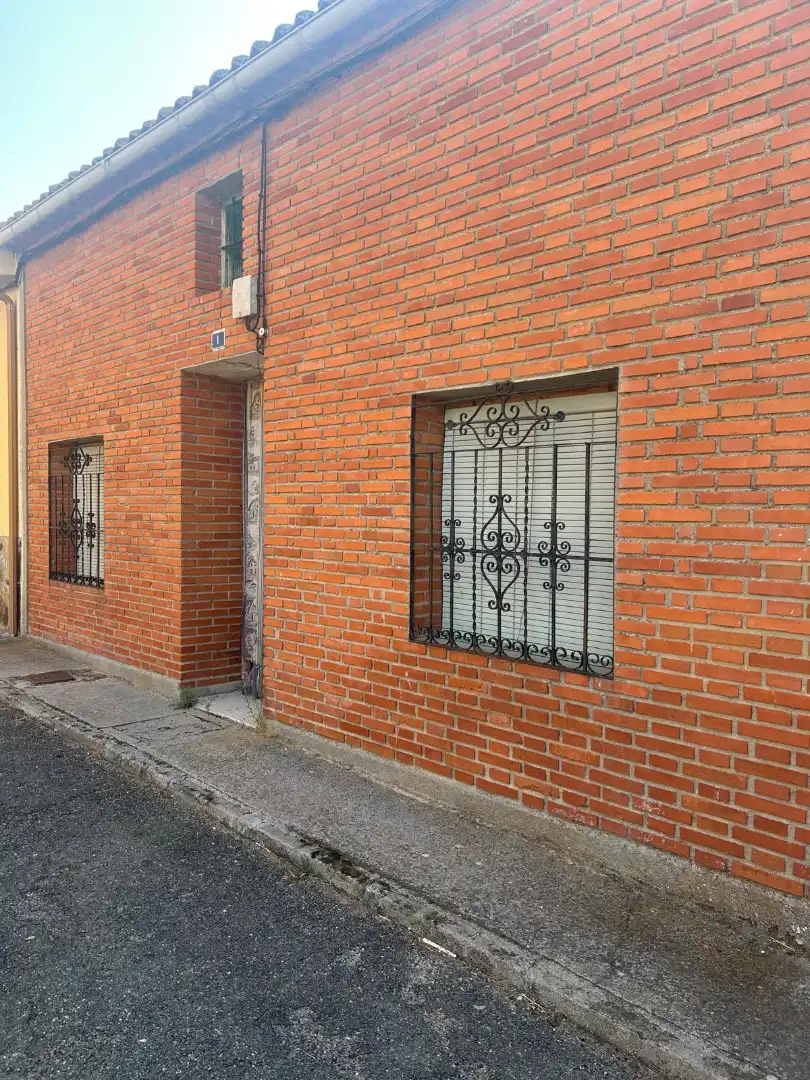 Außenansicht von Haus oder Chalet zum Verkauf in Montejo de Arévalo mit Möbliert