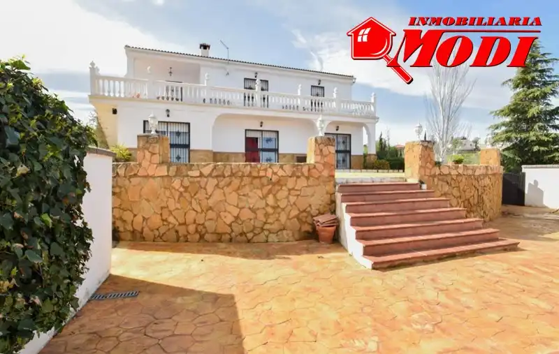 Chalet en venta en Moraleda de Zafayona