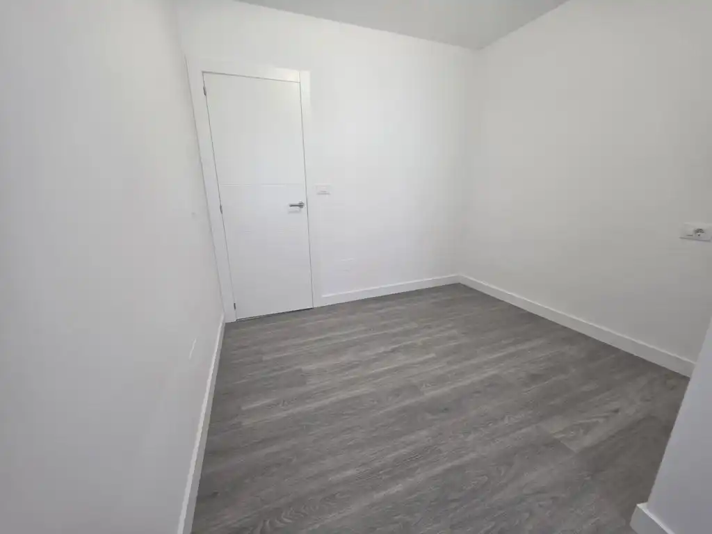 Flat for sale in Ribeira  with Parquet flooring, Oven and Washing machine