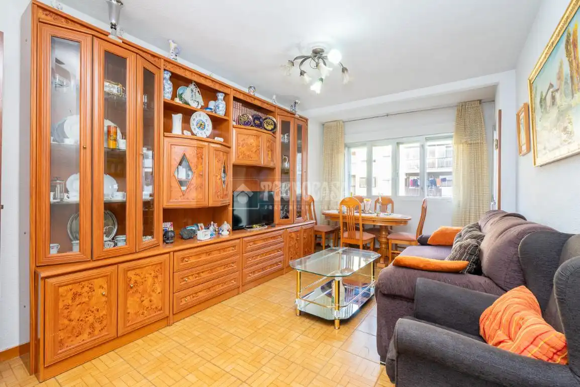Sala de estar de Piso en venta en Coslada con Calefacción y Terraza