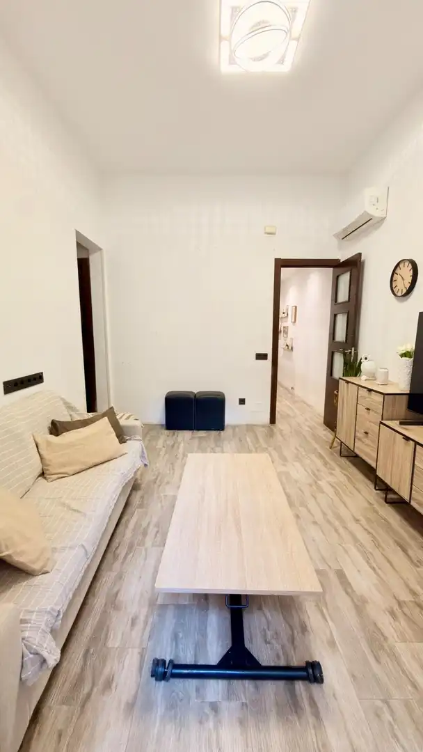 Planta baixa en venda en Cornellà de Llobregat amb Aire condicionat i Terrassa