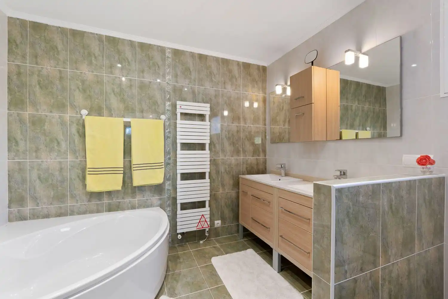 Chalet con piscina en venta en Coloma, imagen 20