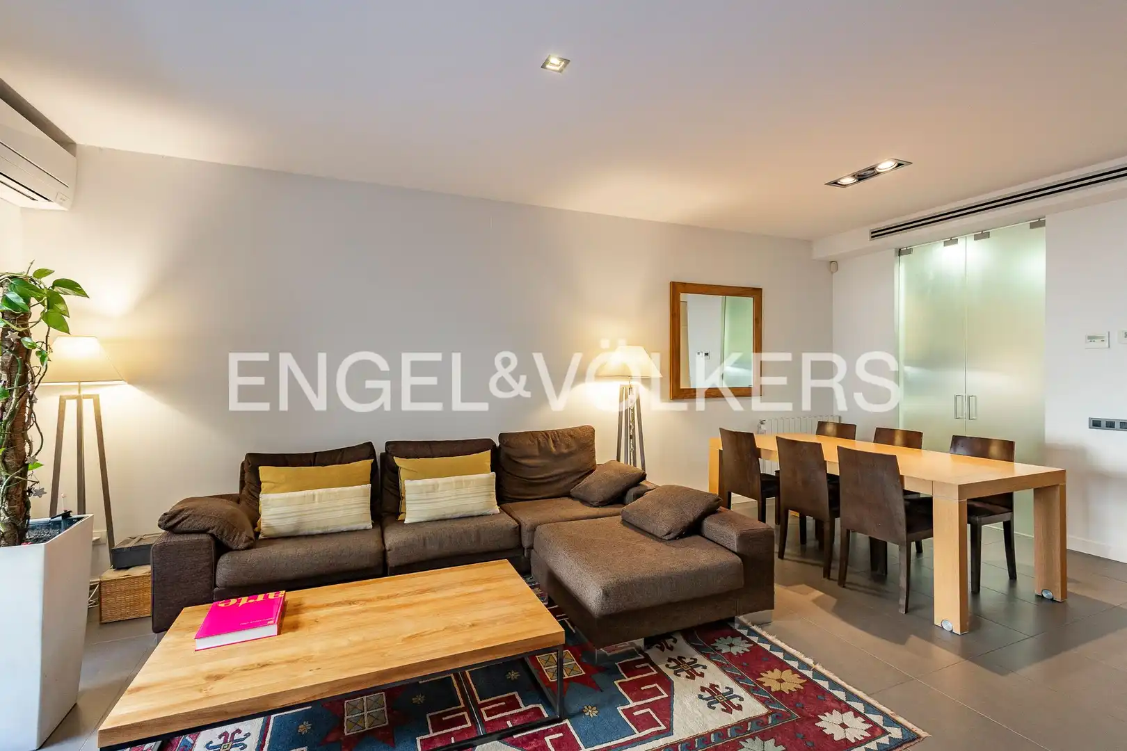 Sala d'estar de Casa o xalet en venda en Barcelona amb Aire condicionat, Calefacció i Terrassa