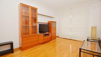 Living room of Apartment for sale in  Zaragoza Capital  with Air Conditioner