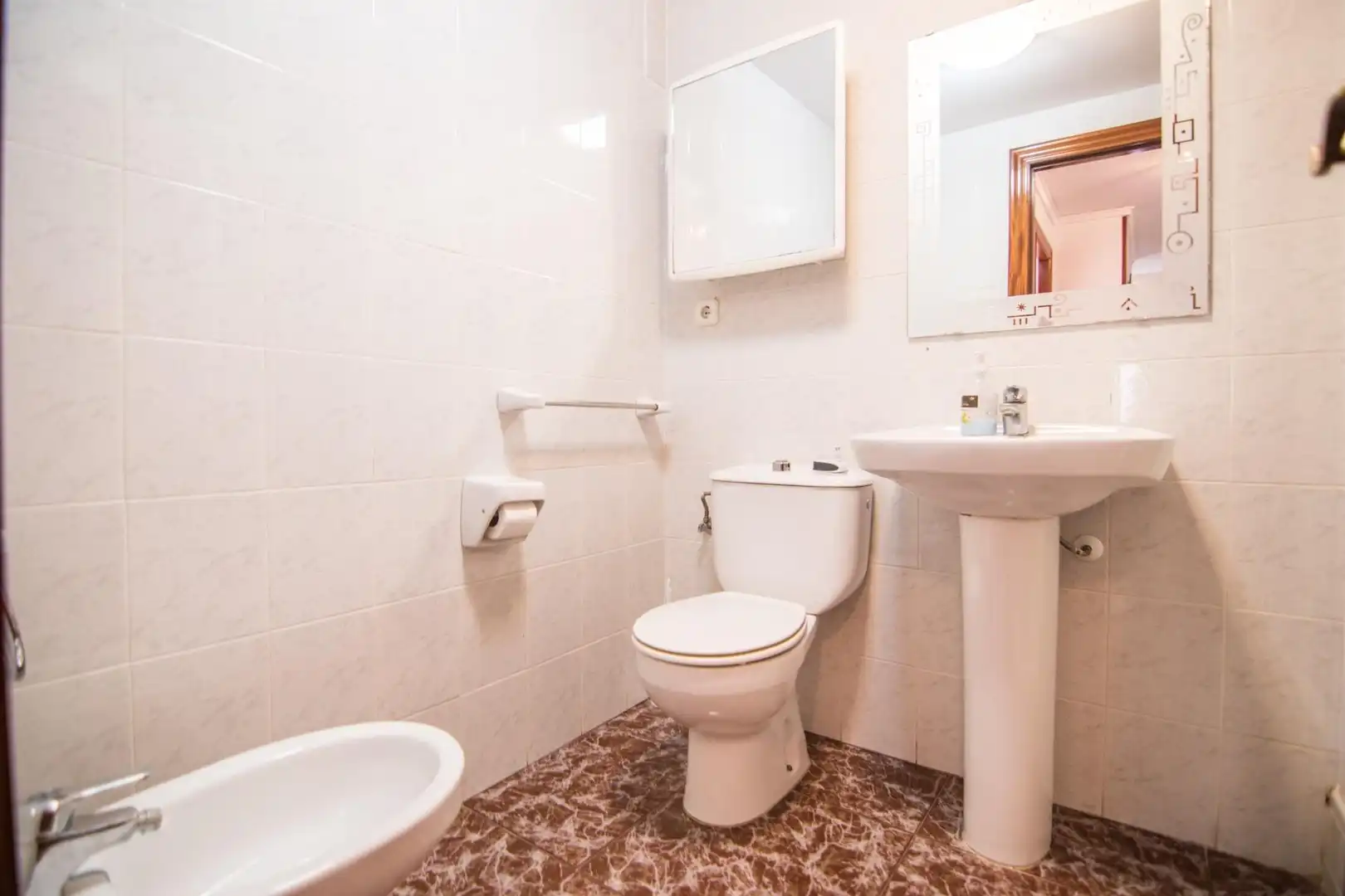 Badezimmer von Wohnungen zum Verkauf in Gandia mit Klimaanlage, Privatgarten und Terrasse