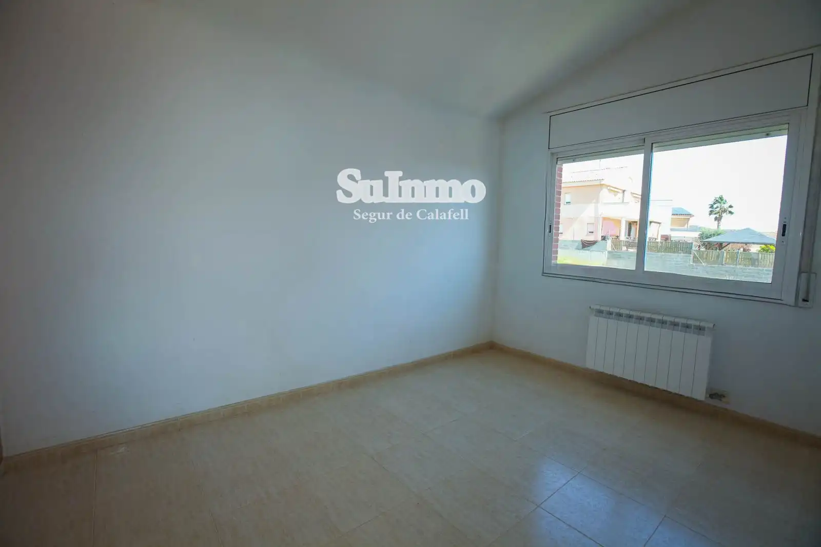 Schlafzimmer von Haus oder Chalet zum Verkauf in Calafell mit Heizung, Terrasse und Alarm