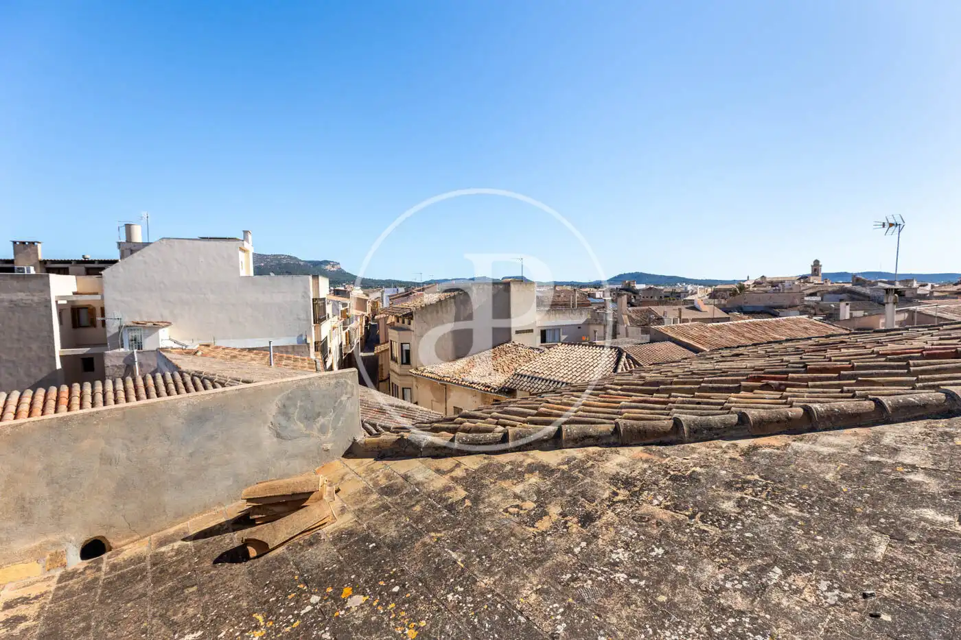 Vista exterior de Casa adosada en venda en Llucmajor amb Jardí privat i Terrassa