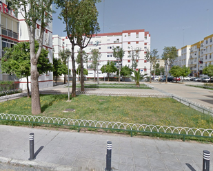 Exterior view of Flat for sale in  Sevilla Capital