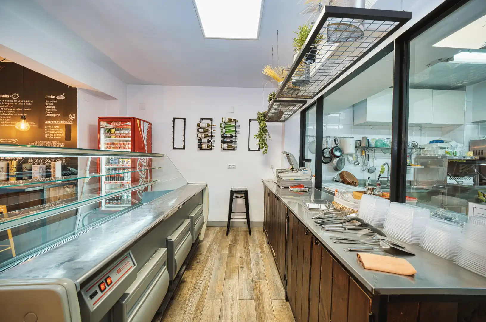 Cocina de Local en traspaso en Valencia con Aire acondicionado, Amueblado y Internet