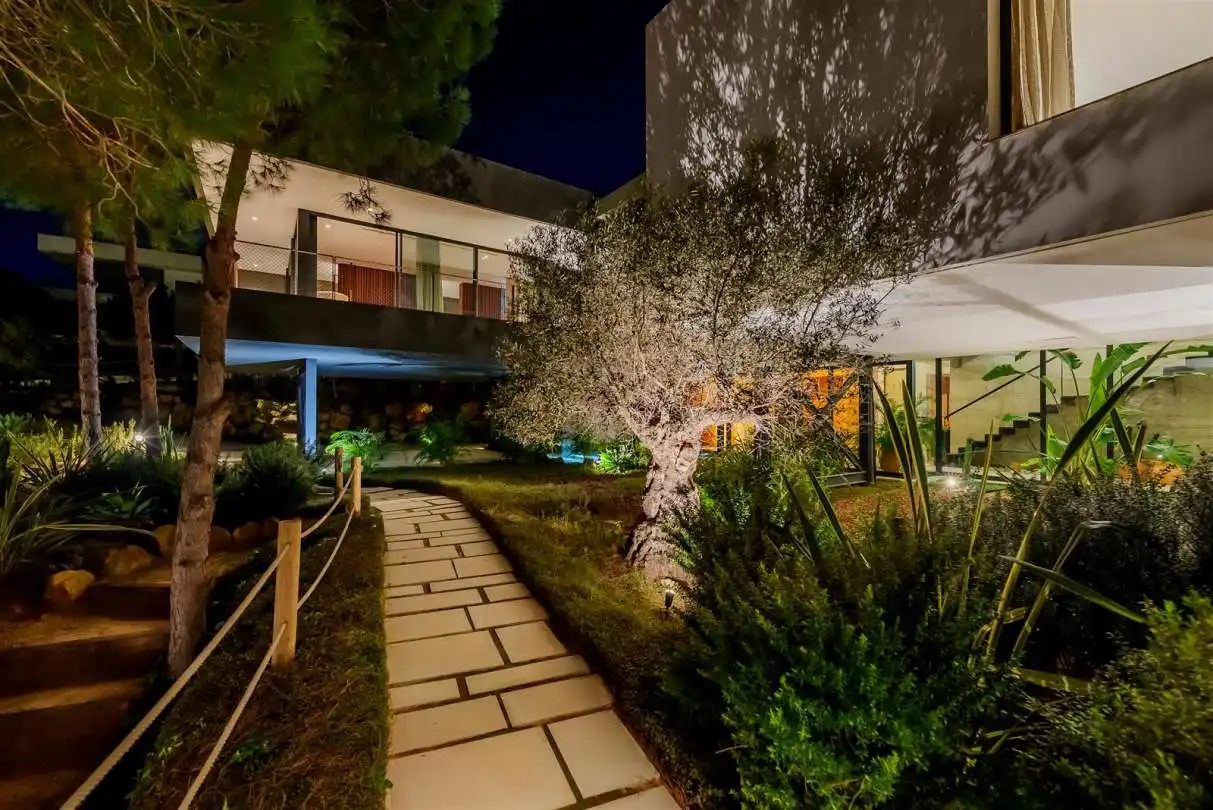 Vista exterior de Casa o chalet en venta en Cádiz con Jardín privado, Terraza y Piscina