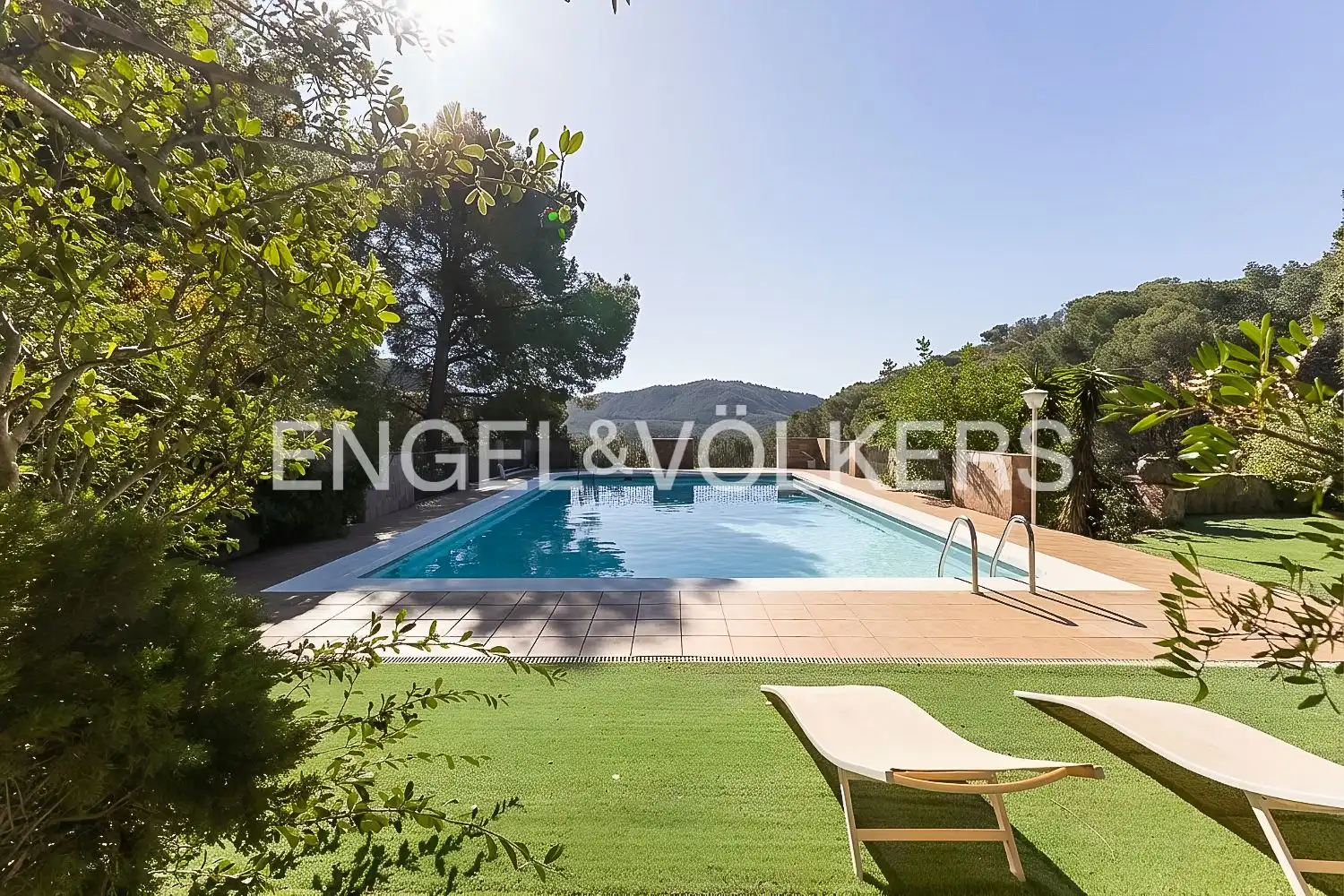 Piscina de Casa o chalet en venta en Serra con Aire acondicionado, Calefacción y Jardín privado