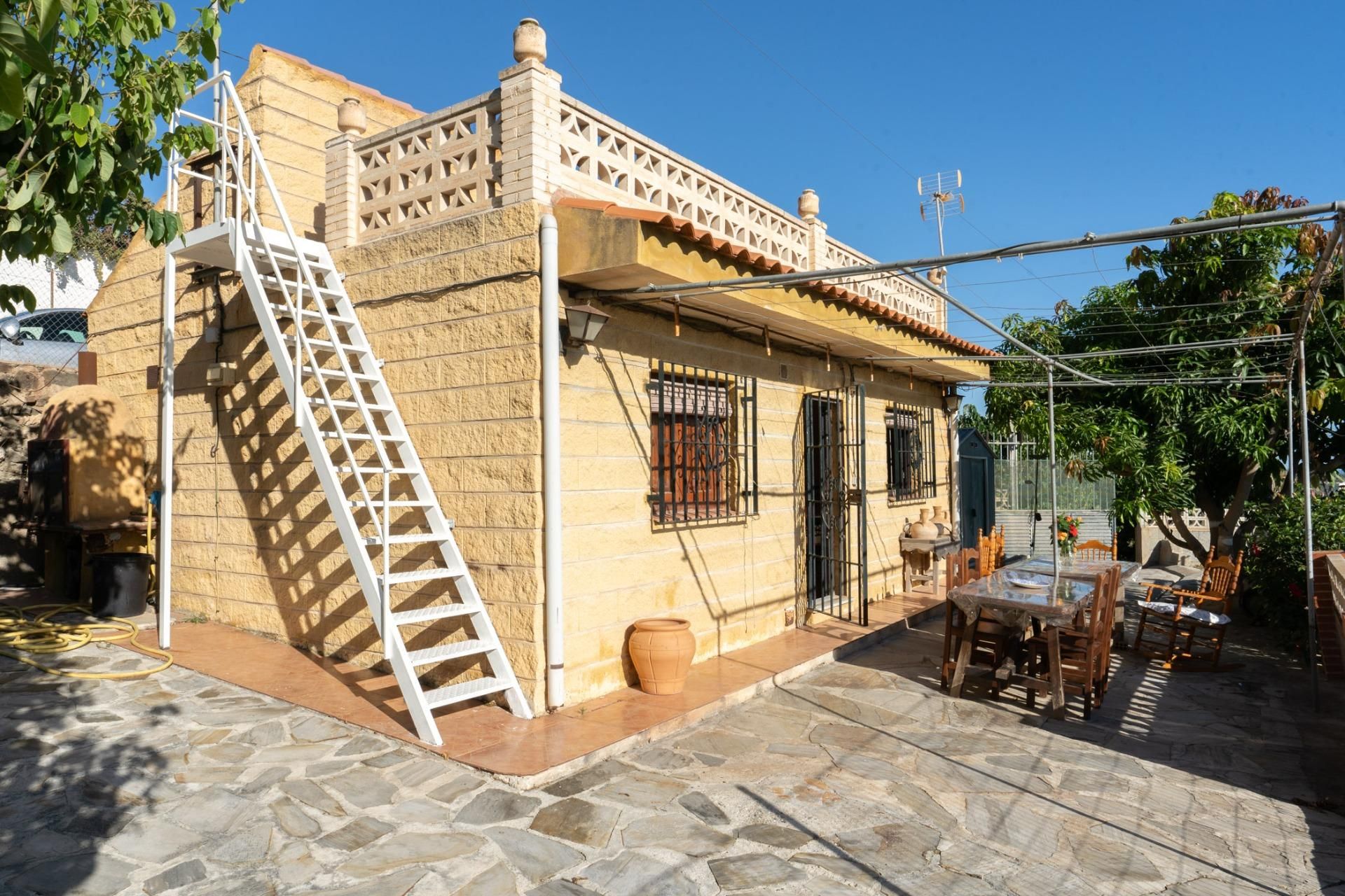 Jardí de Casa o xalet en venda en Motril amb Jardí privat, Terrassa i Traster