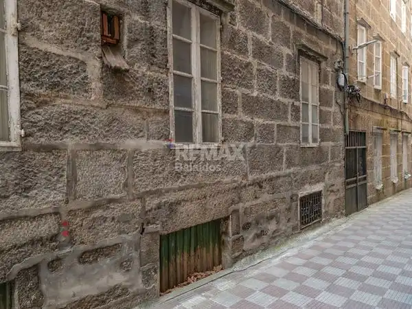 Vista exterior de Pis en venda en Vigo 