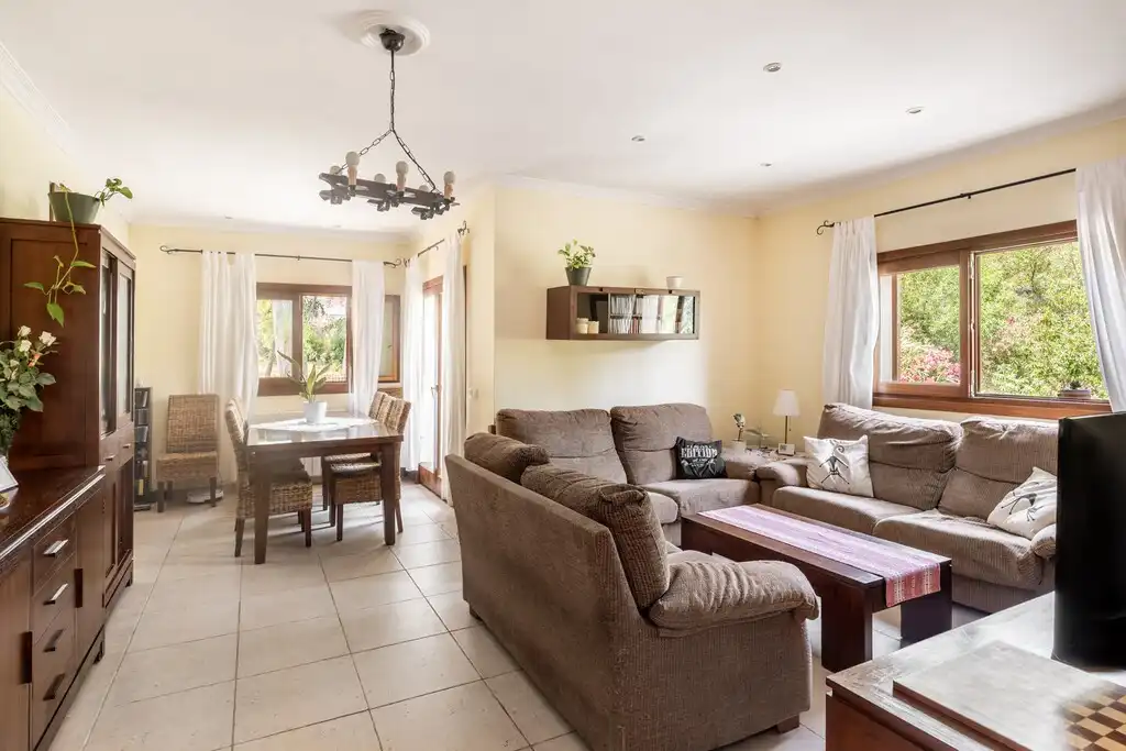 Sala d'estar de Casa o xalet en venda en Alcúdia amb Jardí privat, Terrassa i Piscina