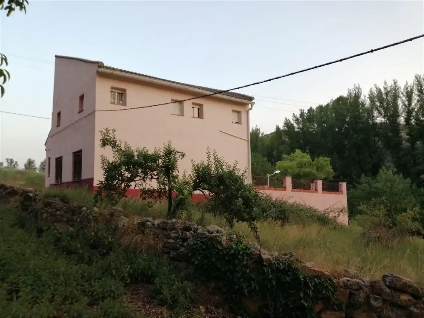 Vista exterior de Casa o xalet en venda en Aliaga amb Traster i Moblat