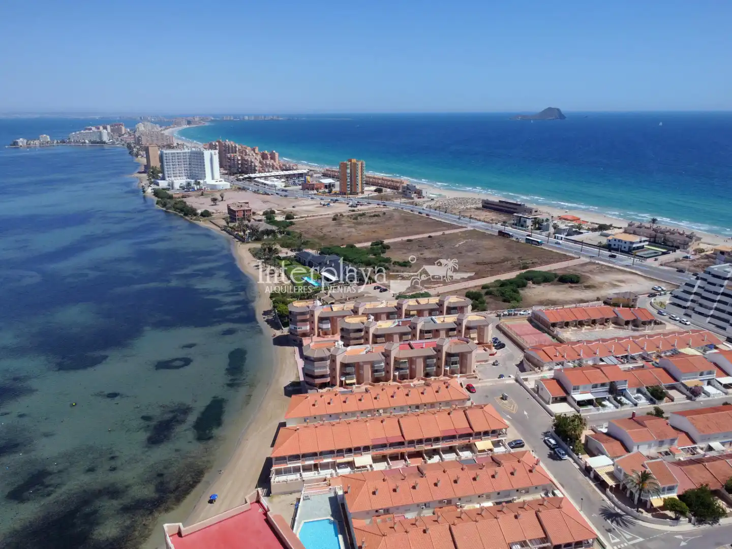 Vista exterior de Casa o chalet en venta en La Manga del Mar Menor con Aire acondicionado, Amueblado y Alarma