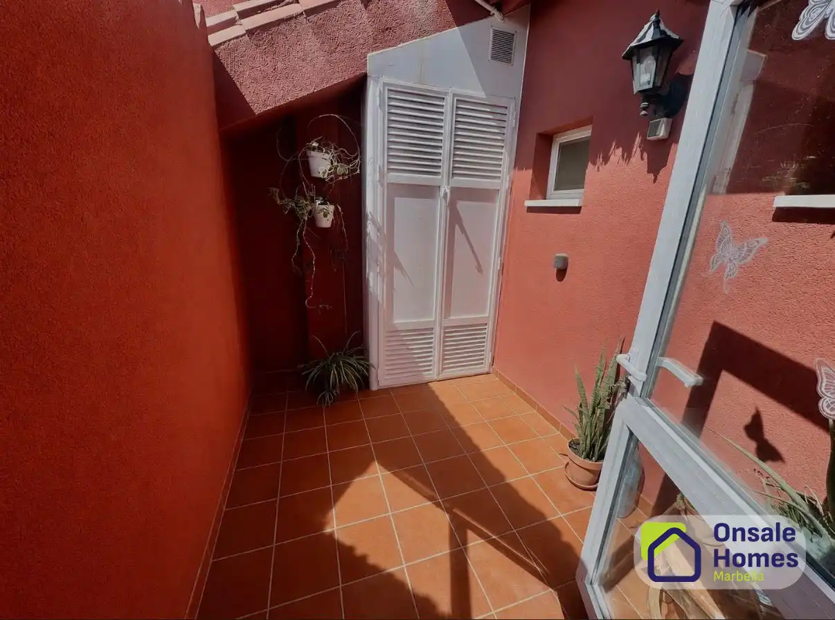 Balcony of Detached homes for sale in Fuengirola  with Air Conditioner, Terrace and Balcony
