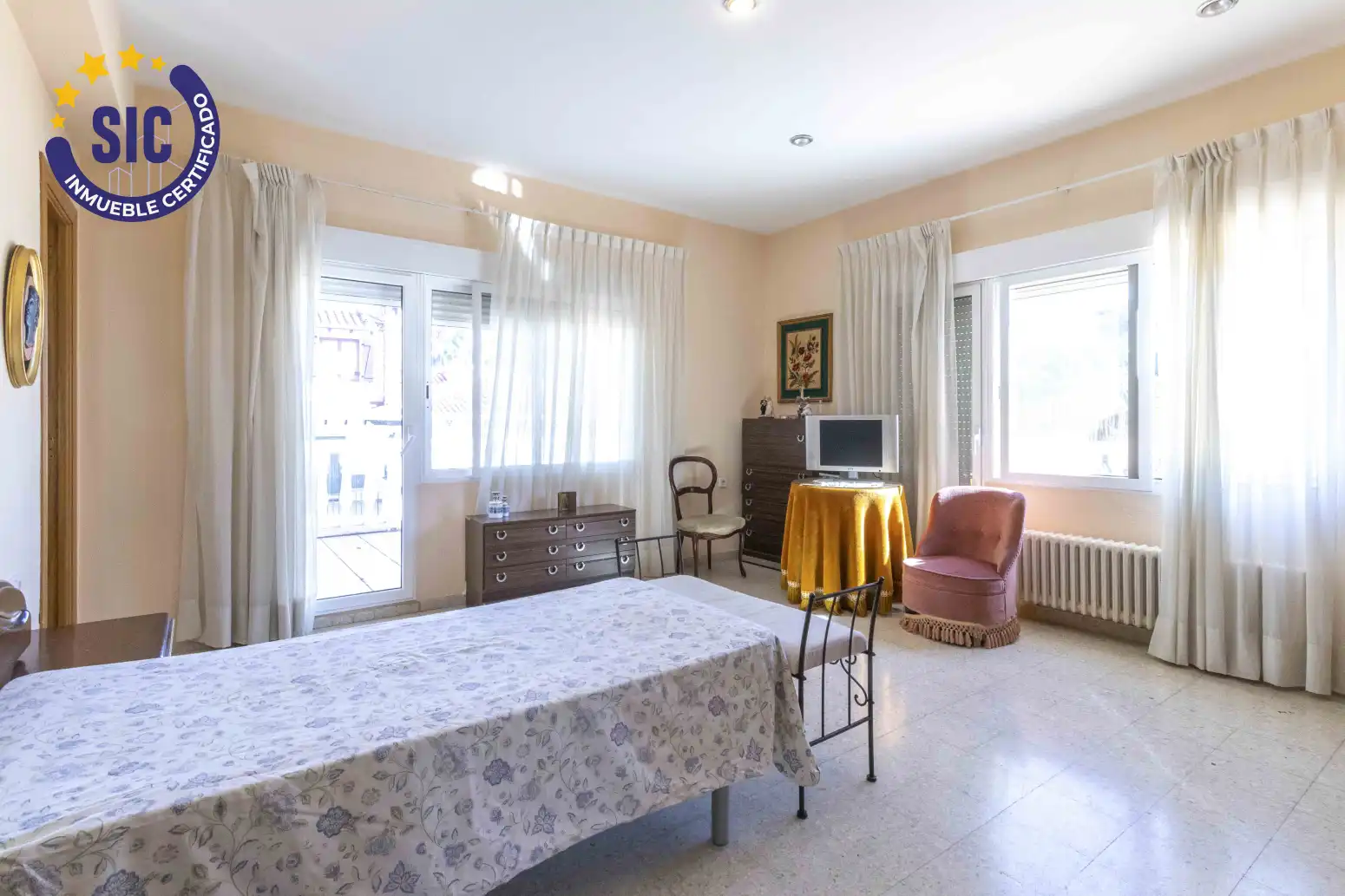 Habitación de Casa o chalet en venta en Torrent con Aire acondicionado, Jardín privado y Terraza