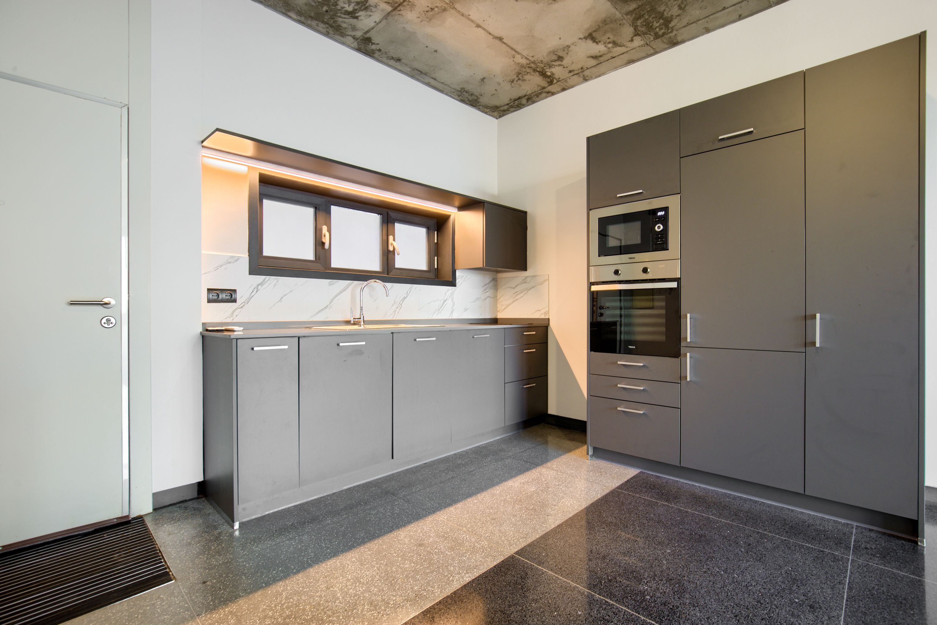 Cuina de Loft de lloguer en Alcobendas amb Aire condicionat, Calefacció i Terrassa