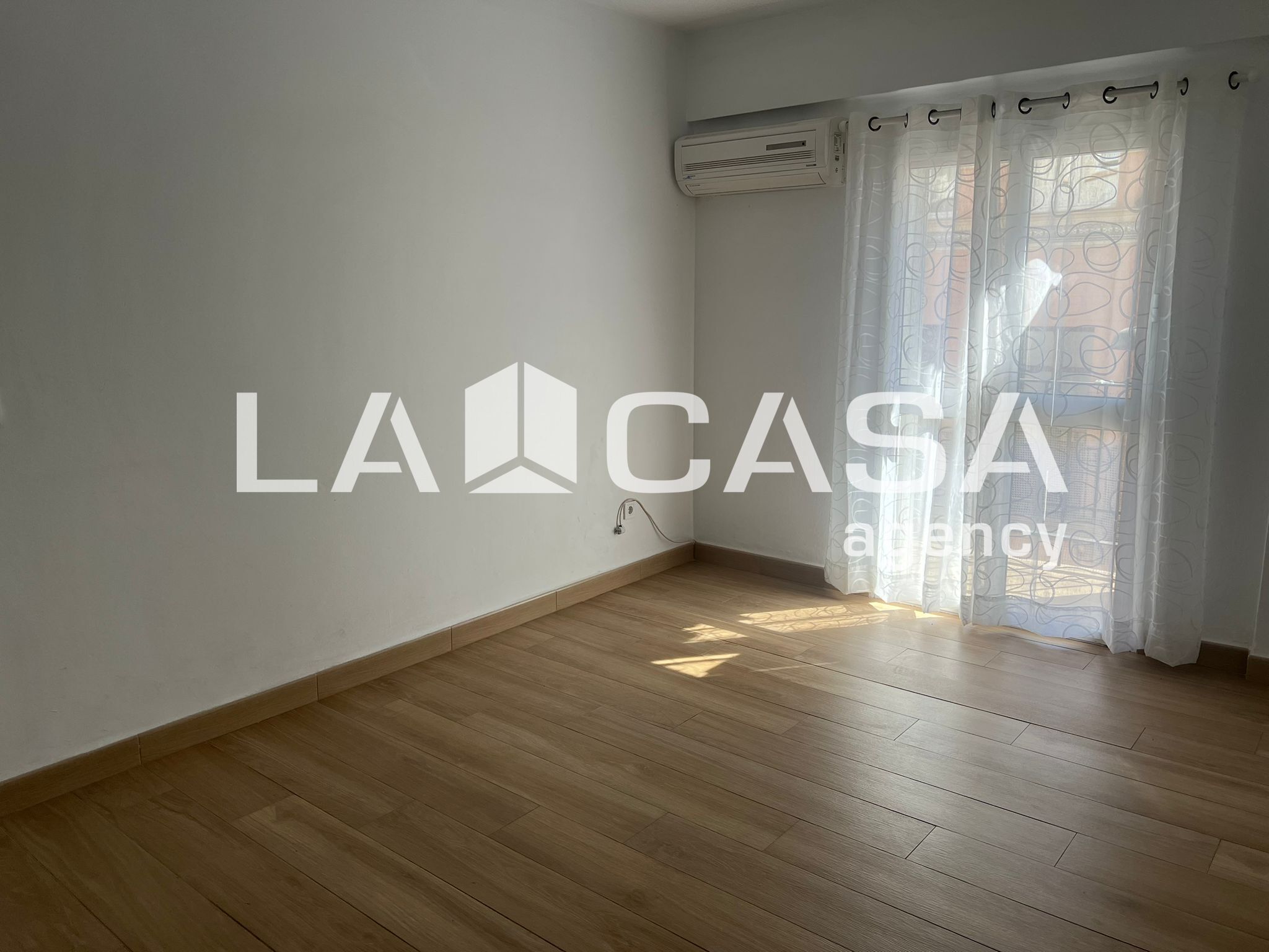 Flat for sale in Dos Hermanas  with Terrace and Storage room
