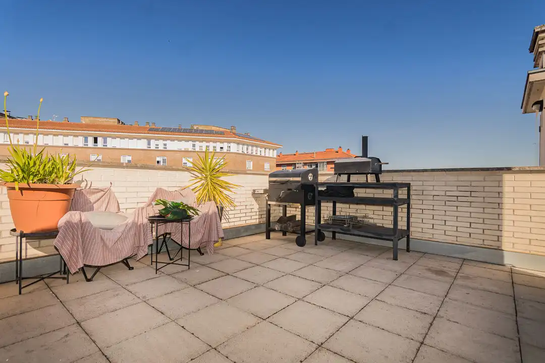 Terrassa de Àtic en venda en  Pamplona / Iruña amb Calefacció, Jardí privat i Terrassa